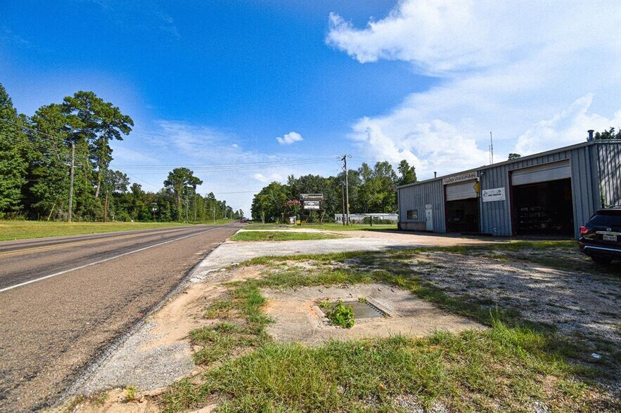 More Photos Of 150 Hill Ln, Coldspring Industrial For Sale