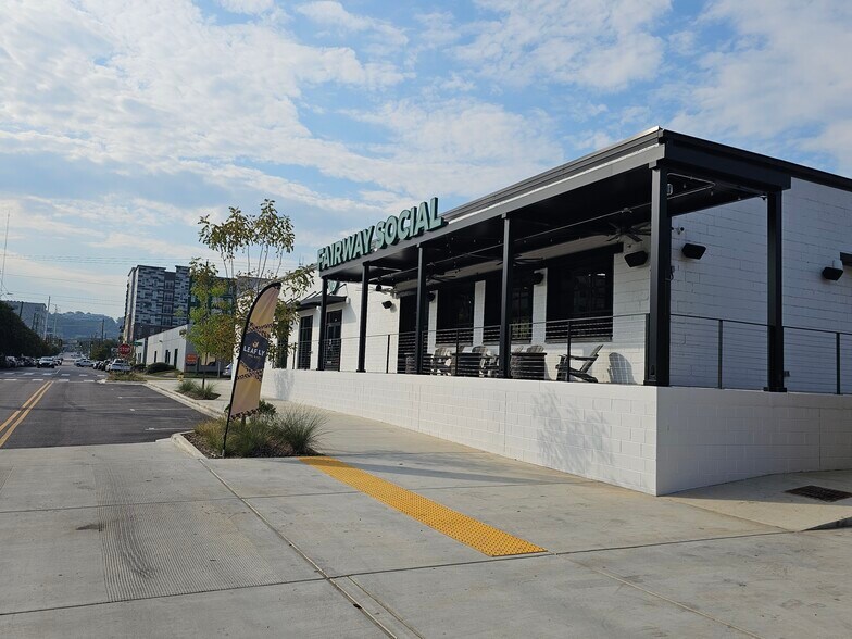 More Photos Of 1200 2nd Ave S, Birmingham Showroom For Lease
