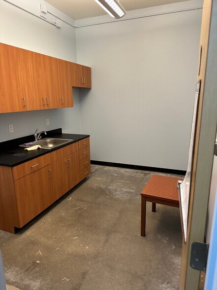 More Photos Of 2350 Belmont Center Dr NE, Belmont Office For Lease