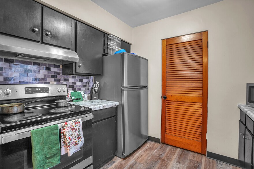 More Photos Of 6922 Columbia ave, Hammond Multifamily For Sale