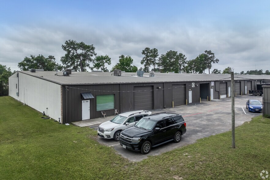 More Photos Of 16261 Hollister St, Houston Unknown For Lease