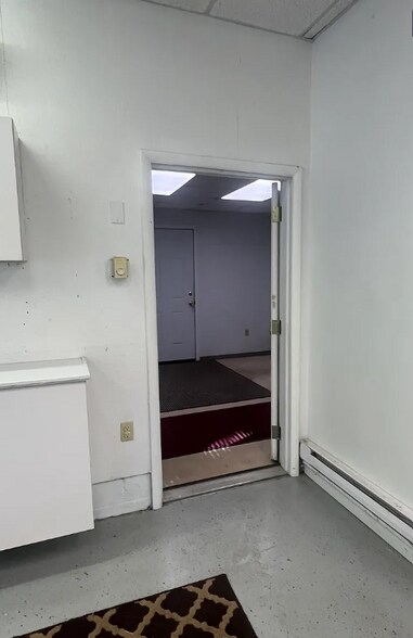 More Photos Of 1128 PA-56, Apollo Flex For Lease