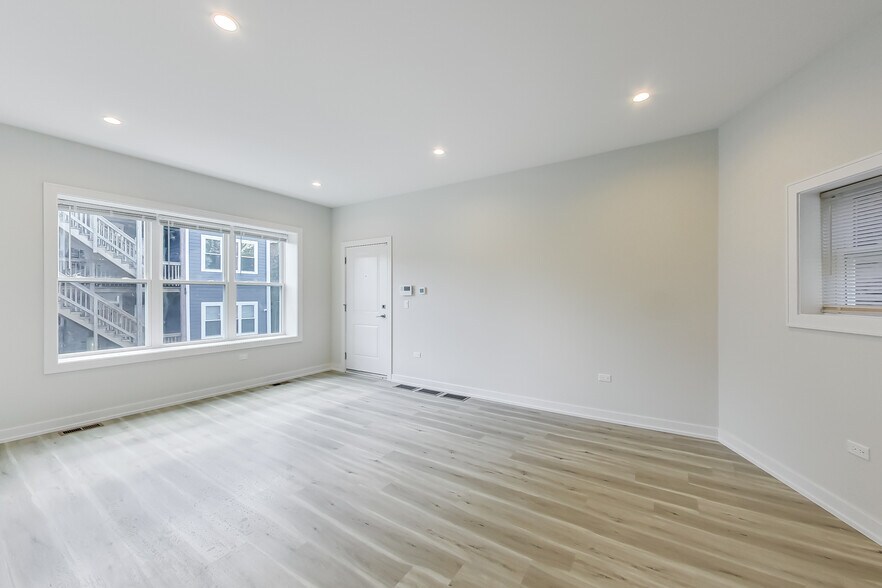 More Photos Of , Chicago Multifamily For Sale