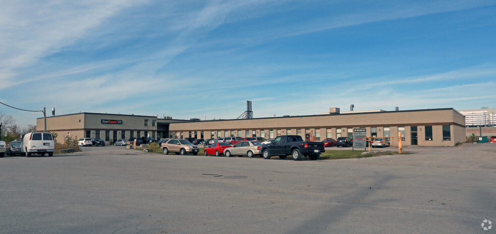 Primary Photo Of 84 Malmo Ct, Vaughan Light Manufacturing For Sale