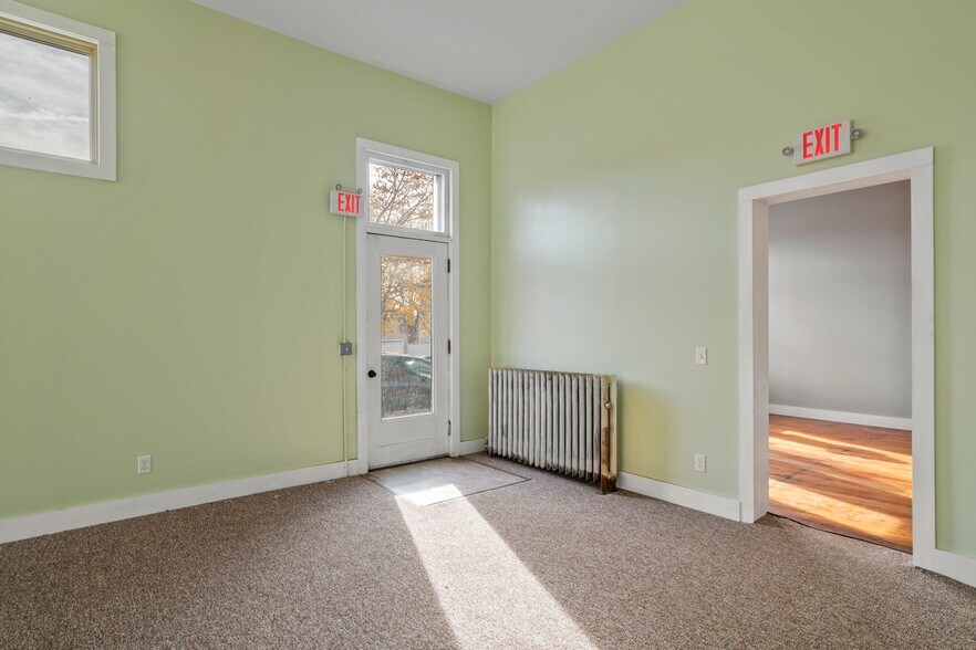 More Photos Of 226-228 Sargeant St, Holyoke Storefront For Lease