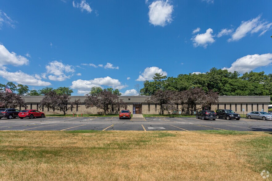 More Photos Of 530 Boston Post Rd, Wayland Research And Development For Sale