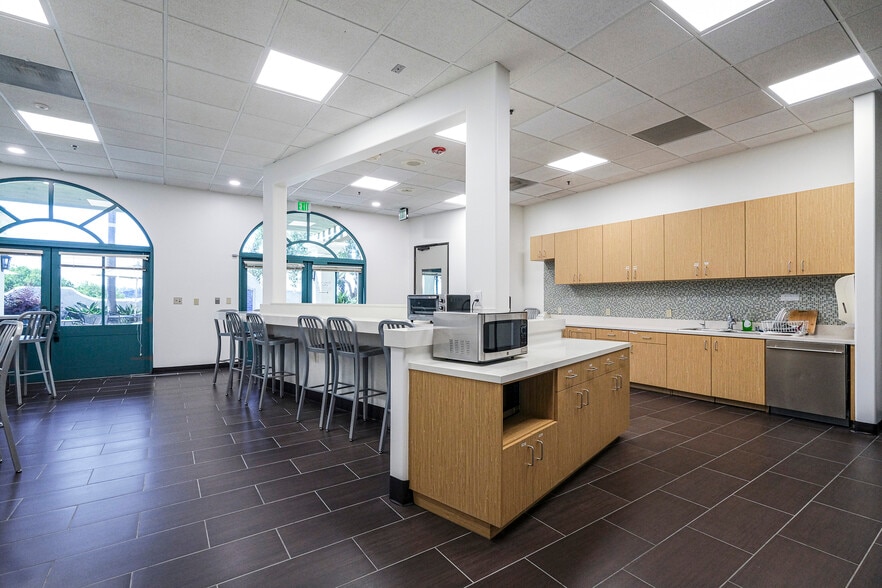 More Photos Of 6500 Hollister Ave, Goleta Office Residential For Lease