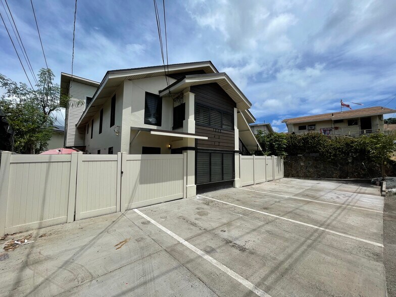 More Photos Of 1035 Wong Ln, Honolulu Apartments For Sale