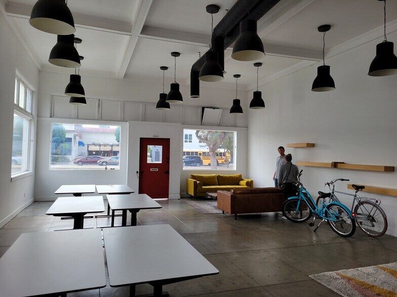 More Photos Of 12503 Venice Blvd, Los Angeles Freestanding For Lease