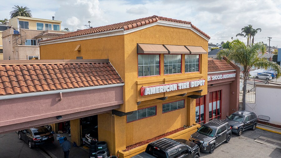 More Photos Of 1414 Pacific Coast Hwy, Hermosa Beach Auto Repair For Sale