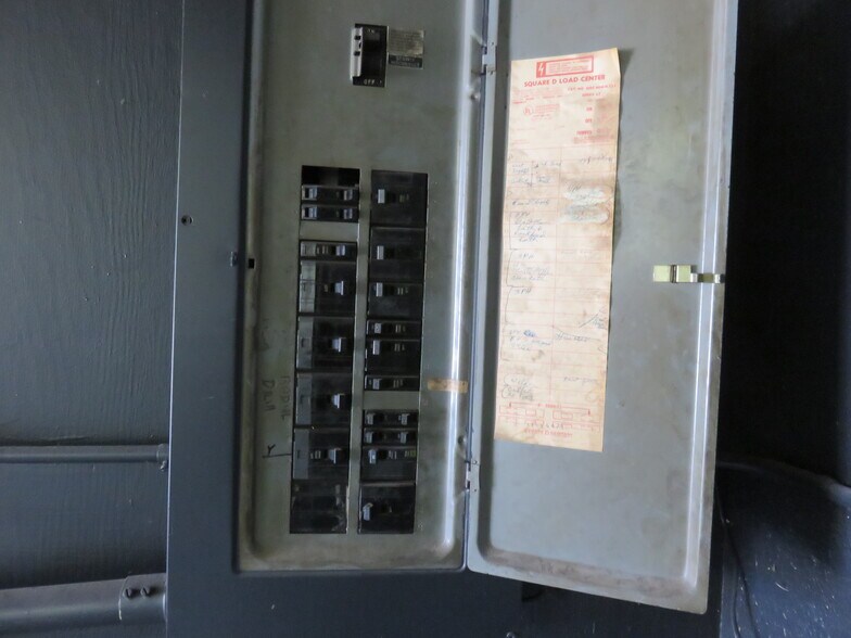 More Photos Of 26545 Drew Ave, Elko New Market Auto Repair For Lease