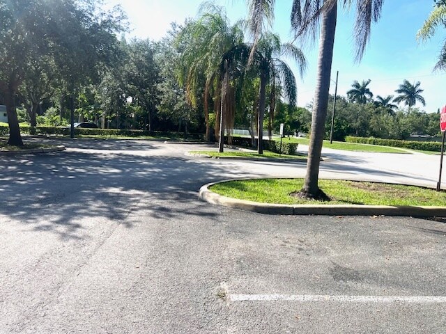 More Photos Of 6099 Stirling Rd, Davie Office Residential For Lease