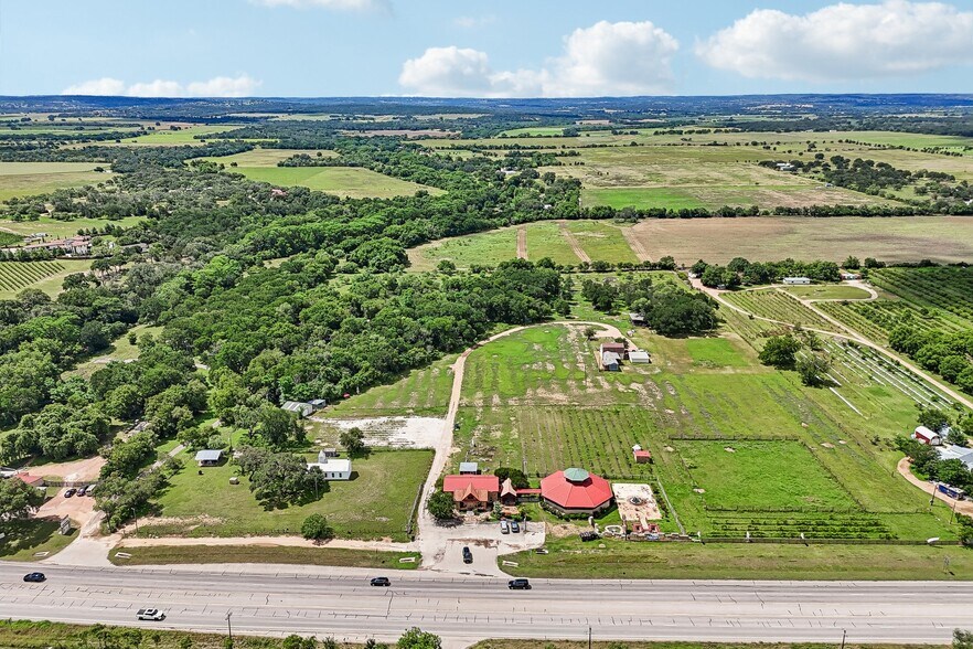 More Photos Of 10207 E Hwy 290, Fredericksburg Freestanding For Sale