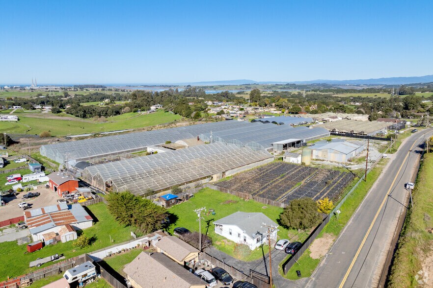 More Photos Of 2150 Elkhorn Rd, Castroville Manufacturing For Sale
