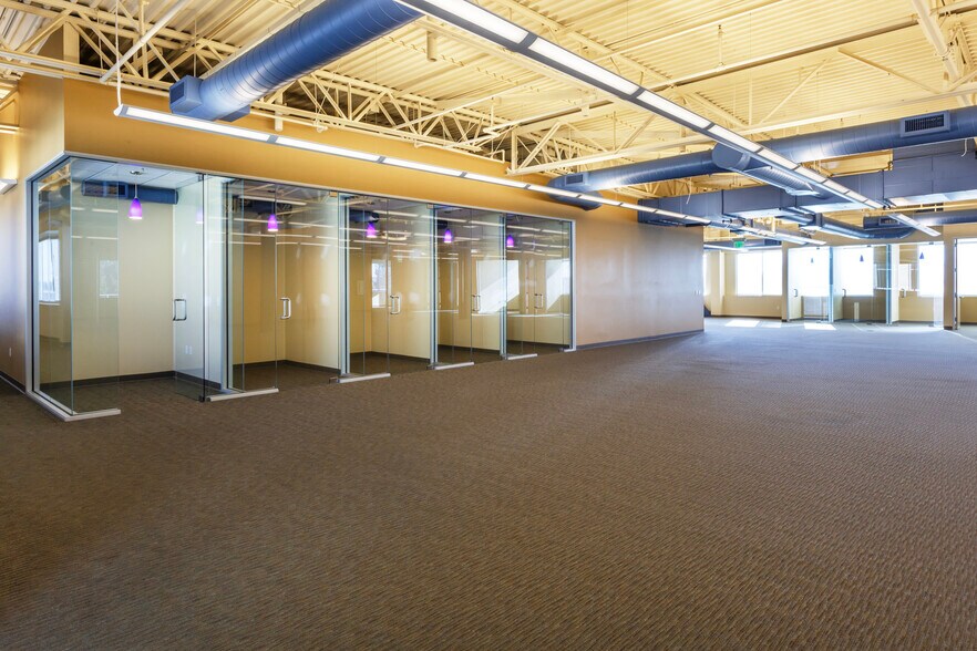 More Photos Of 1385 N McDowell Blvd, Petaluma Office For Lease