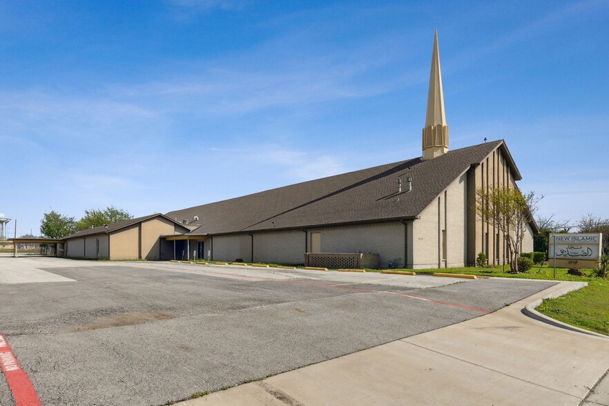 Primary Photo Of 1919 S Collins St, Arlington Religious Facility For Sale