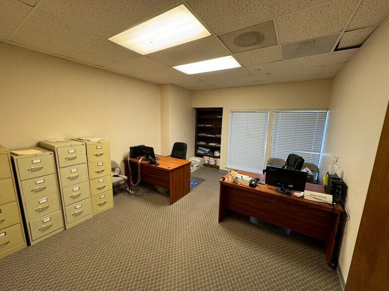 More Photos Of 4944 E Clinton Way, Fresno Medical For Sale