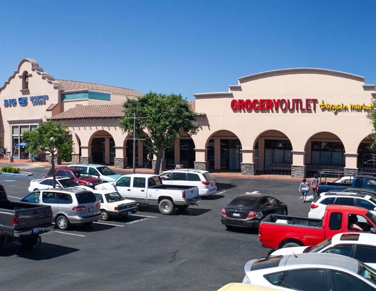 More Photos Of 2040 El Camino Real, Atascadero General Retail For Lease