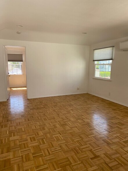 More Photos Of 751 N Hayworth Ave, Los Angeles Apartments For Sale