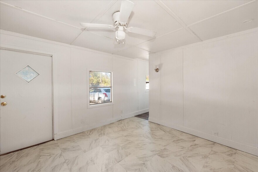 More Photos Of 380 San Jose St, North Fort Myers Manufactured Housing Mobile Home Park For Sale