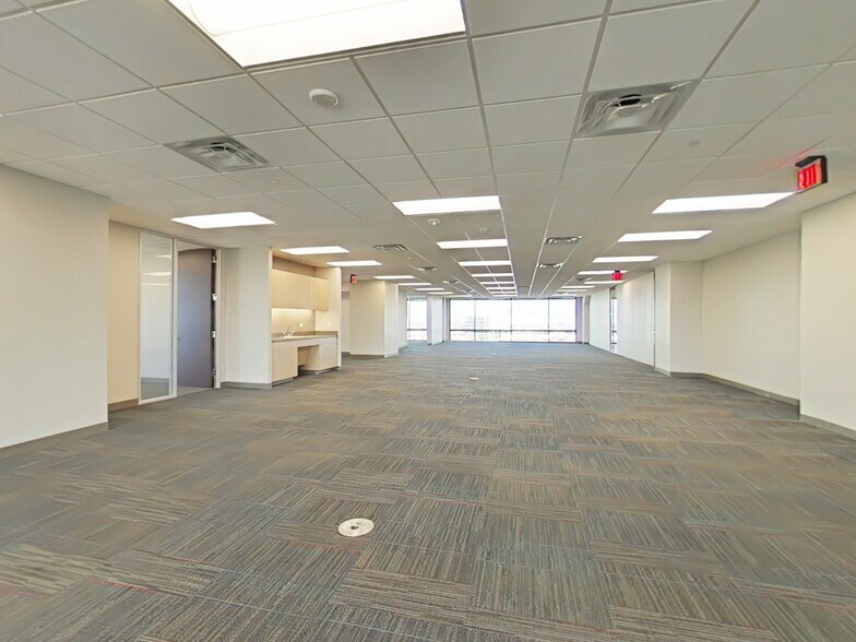 More Photos Of 70 NE Loop 410, San Antonio Office For Lease