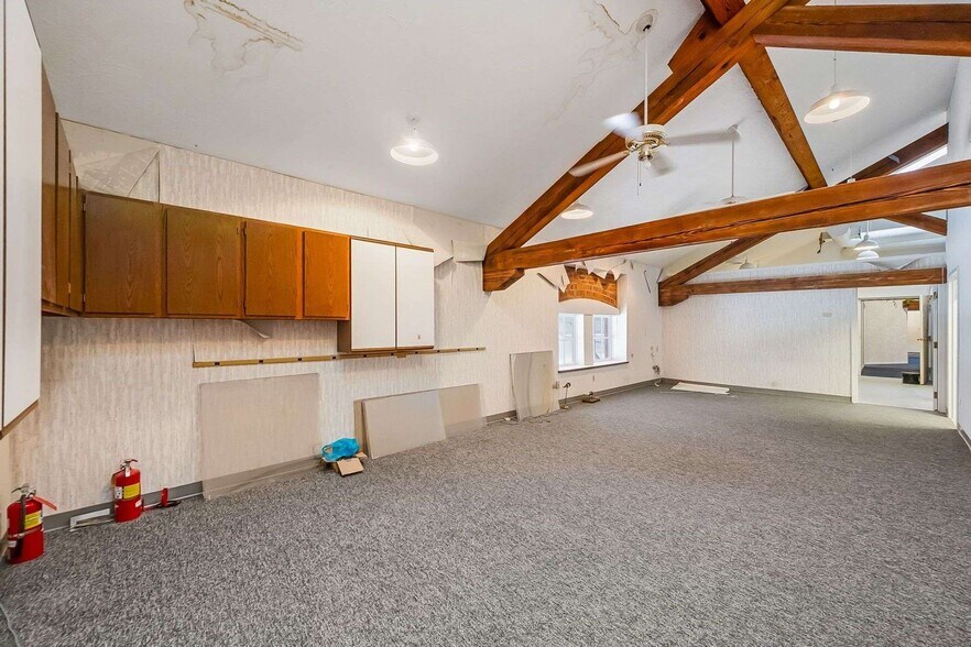 More Photos Of 412 E River St, Elyria Office For Sale