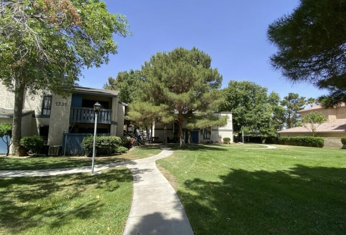 More Photos Of 1210-1340 Meadow View Ln, Lancaster Apartments For Sale