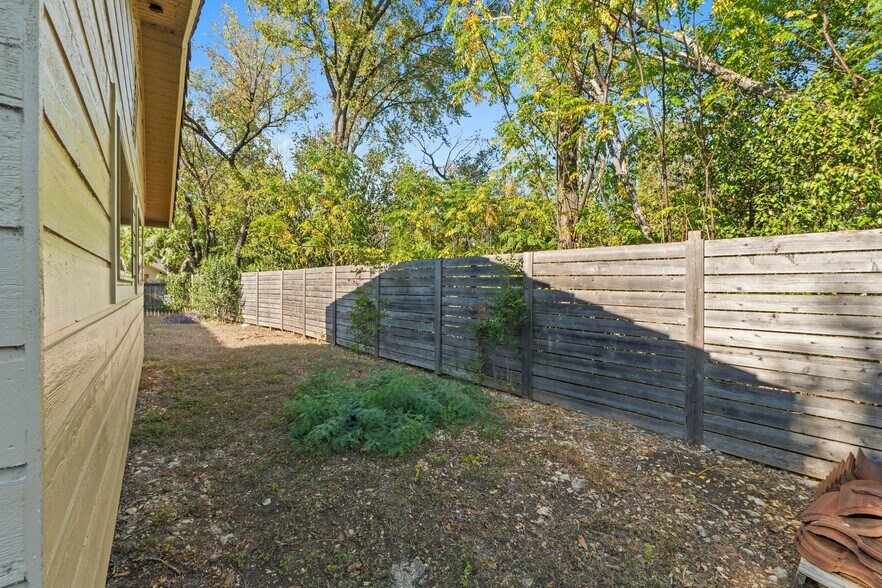 More Photos Of 4320 James Casey St, Austin Medical For Sale
