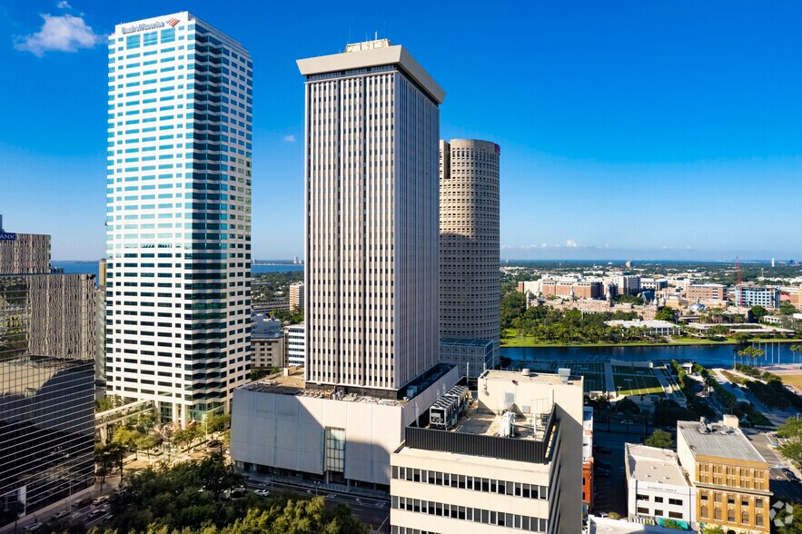 More Photos Of 400 N Tampa St, Tampa Office For Lease