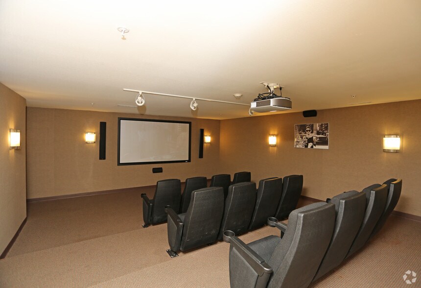 More Photos Of 141 Main St, Racine Apartments For Sale