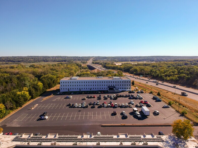 More Photos Of 10800 Lyndale Ave S, Bloomington Office For Lease