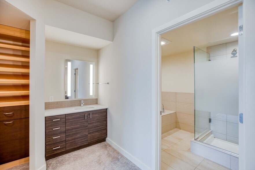 More Photos Of 2105 5th Ave, Seattle Apartments For Lease