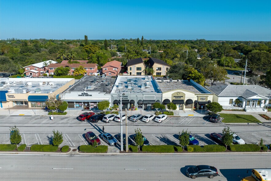 More Photos Of 9615-9619 W Sample Rd, Coral Springs Freestanding For Lease