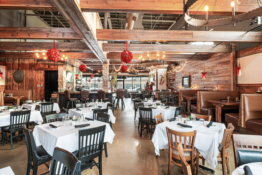 More Photos Of 40W188 Campton Crossings Dr, St Charles Restaurant For Sale