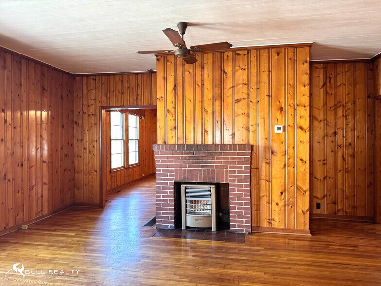 More Photos Of 6869 S Sweetwater Rd, Lithia Springs Self Storage For Lease