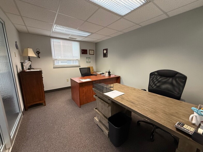 More Photos Of 162 Harding St, Worcester General Retail For Sale