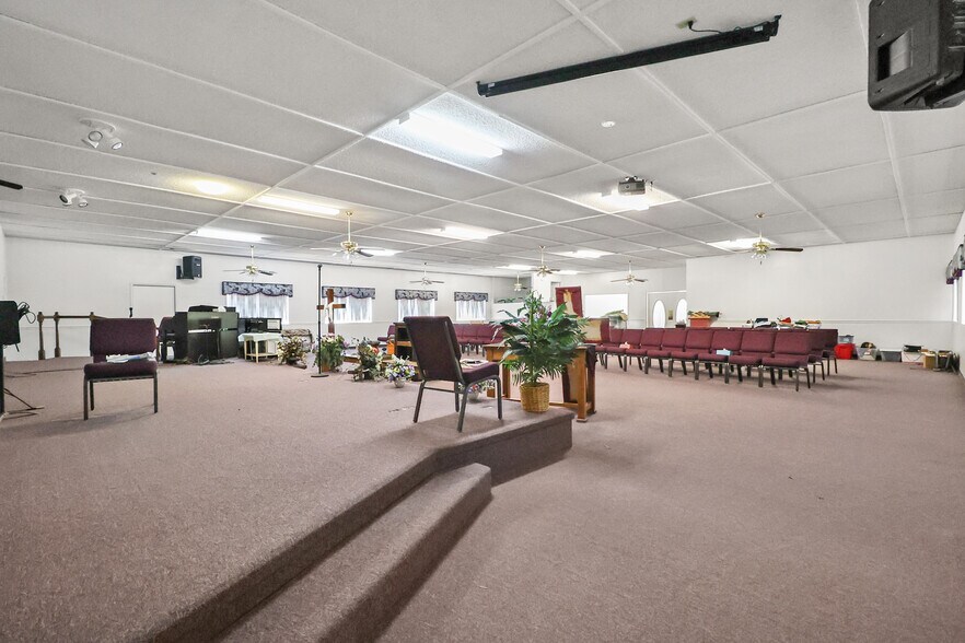 More Photos Of , Grapeland Unknown For Sale