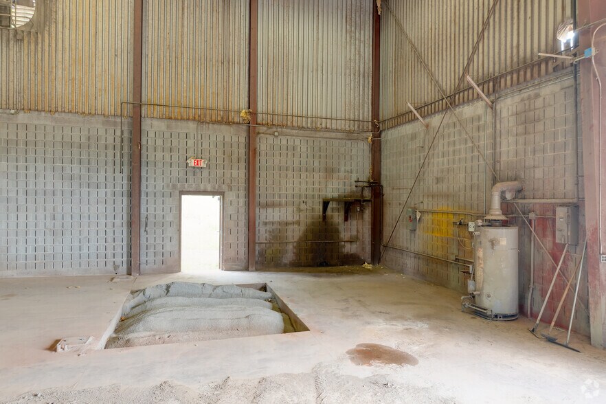 More Photos Of 735 Wangum Rd, Victor Industrial For Sale