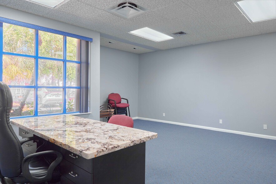 More Photos Of 6800 W Commercial Blvd, Lauderhill Office For Lease