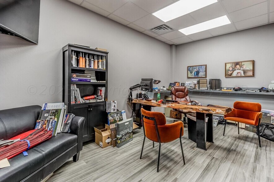 More Photos Of 7845 Canyon Dr, Amarillo Loft Creative Space For Lease