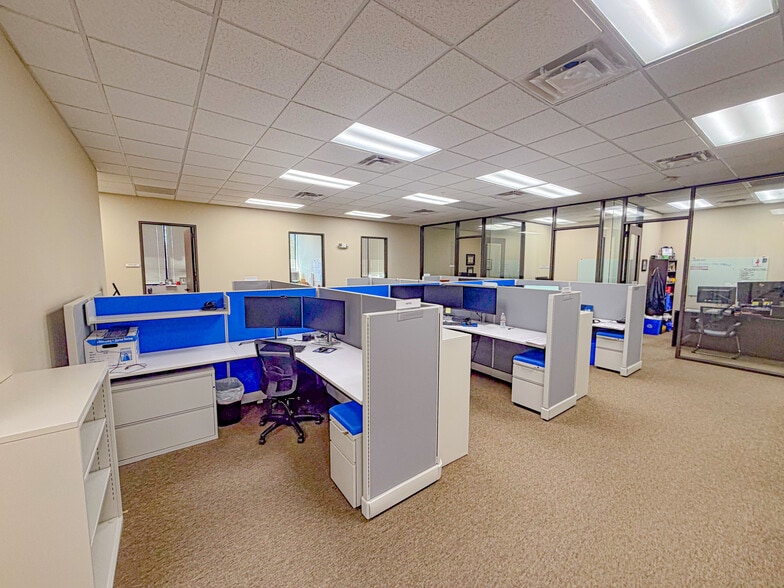 More Photos Of 2014 Airport Rd, Conroe Unknown For Lease