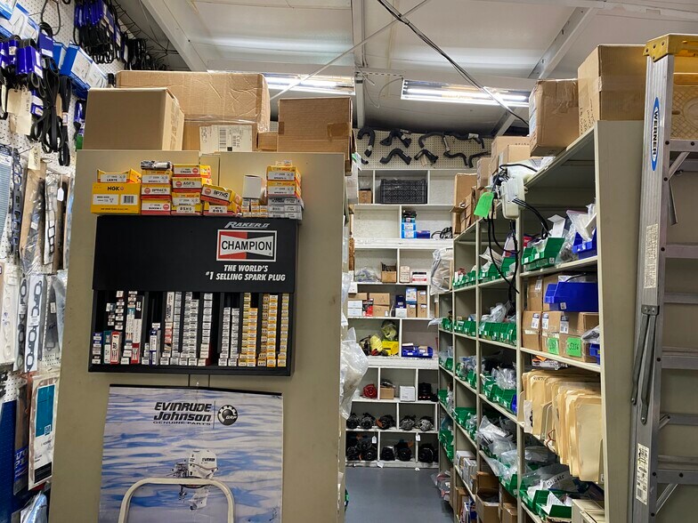 More Photos Of 720 N US 17-92 Hwy, Longwood Light Manufacturing For Sale