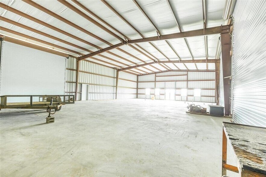 More Photos Of 2245 Randon Dyer, Rosenberg Warehouse For Sale