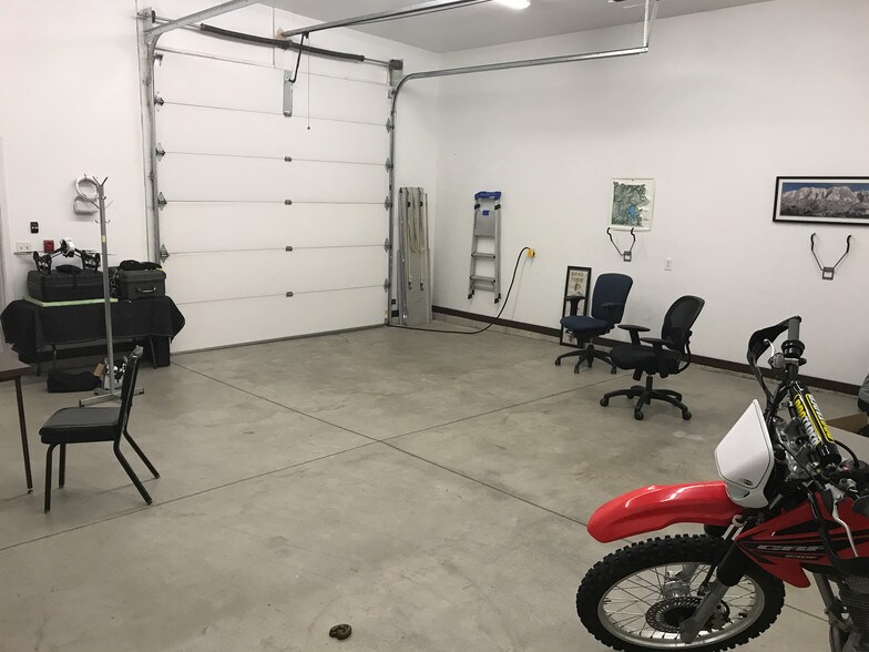 More Photos Of 2055 Garrett Way, Pocatello Office For Lease