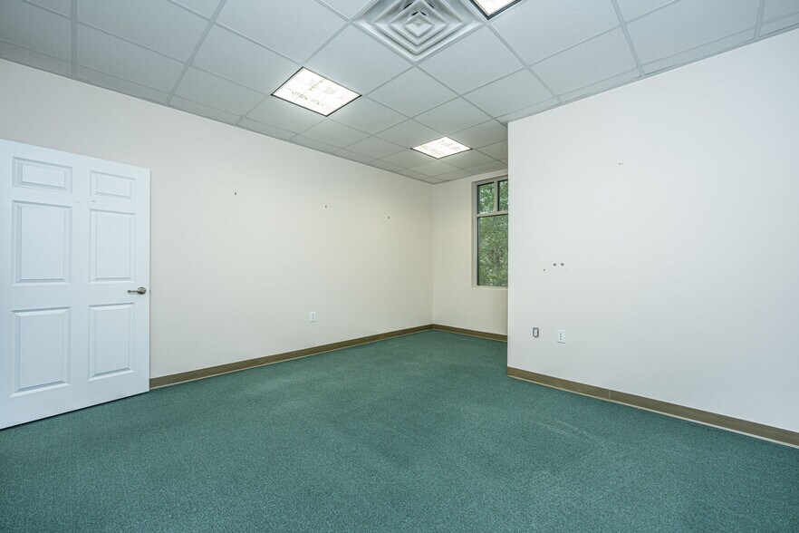 More Photos Of 901 Old Trolley Rd, Summerville Medical For Lease