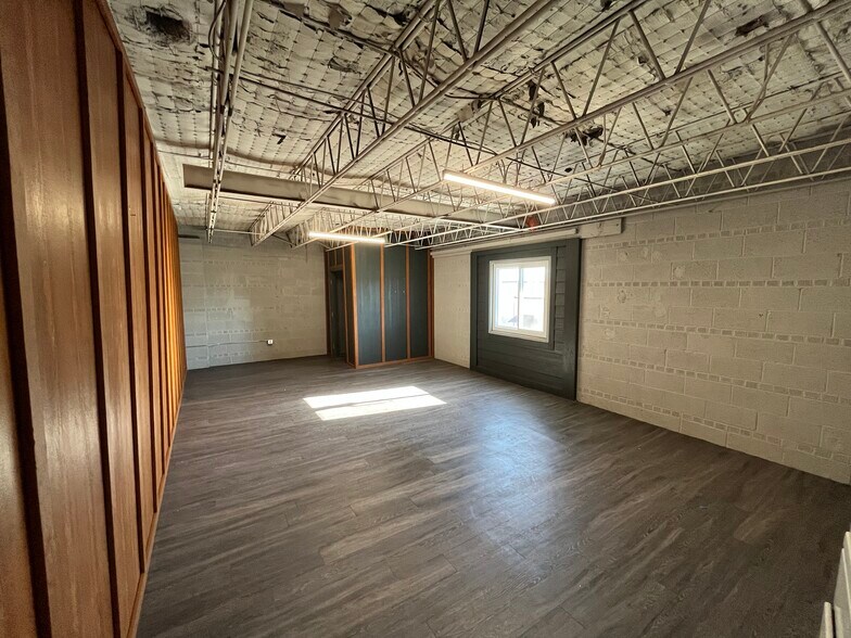 More Photos Of 155 Vallejo St, Denver Industrial For Lease