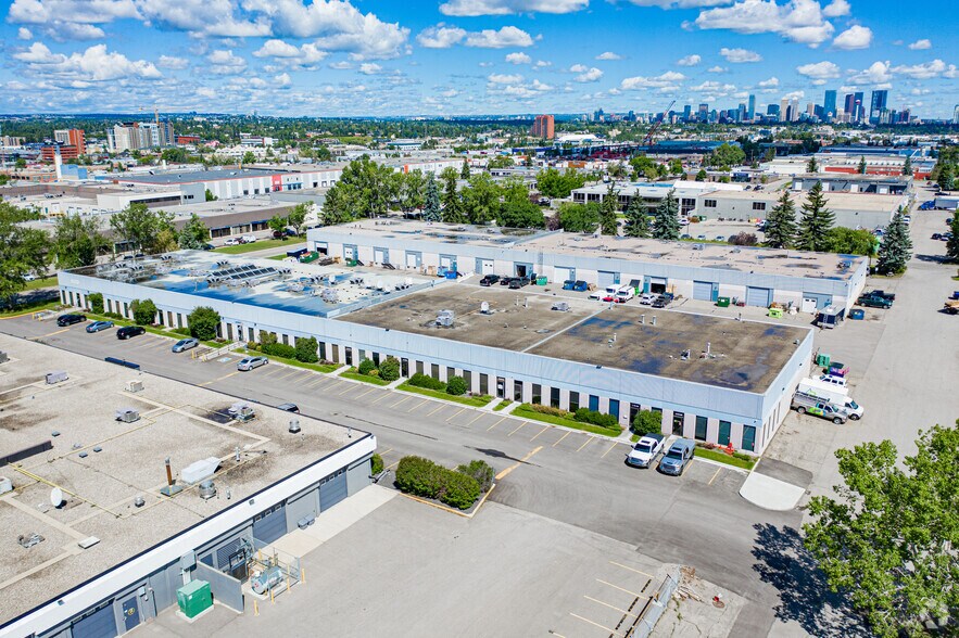 More Photos Of 6120 3rd St SE, Calgary Warehouse For Lease