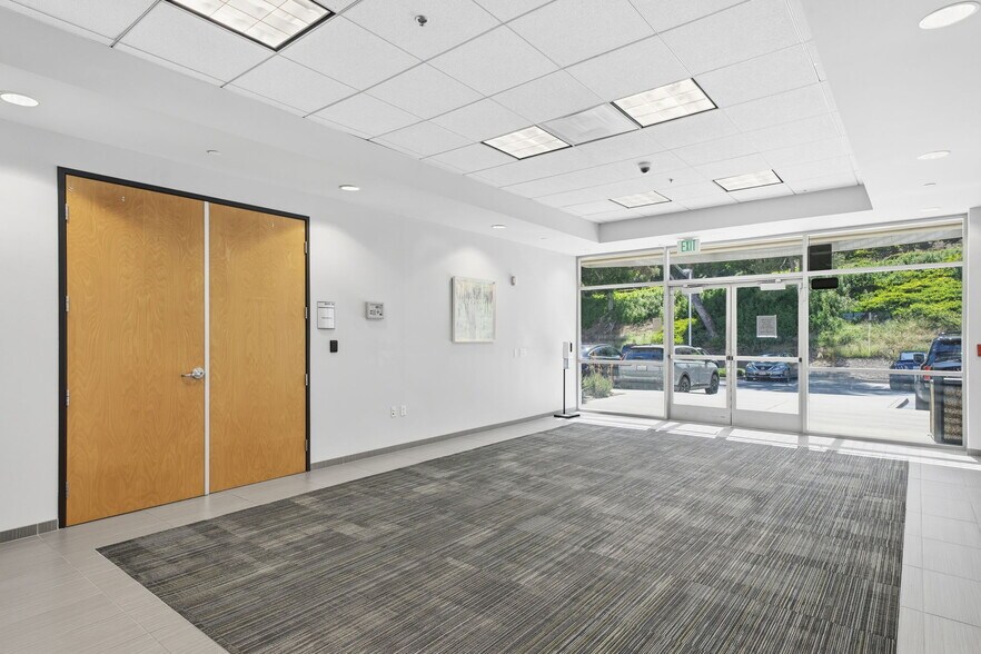 More Photos Of 6A Liberty, Aliso Viejo Office For Sale