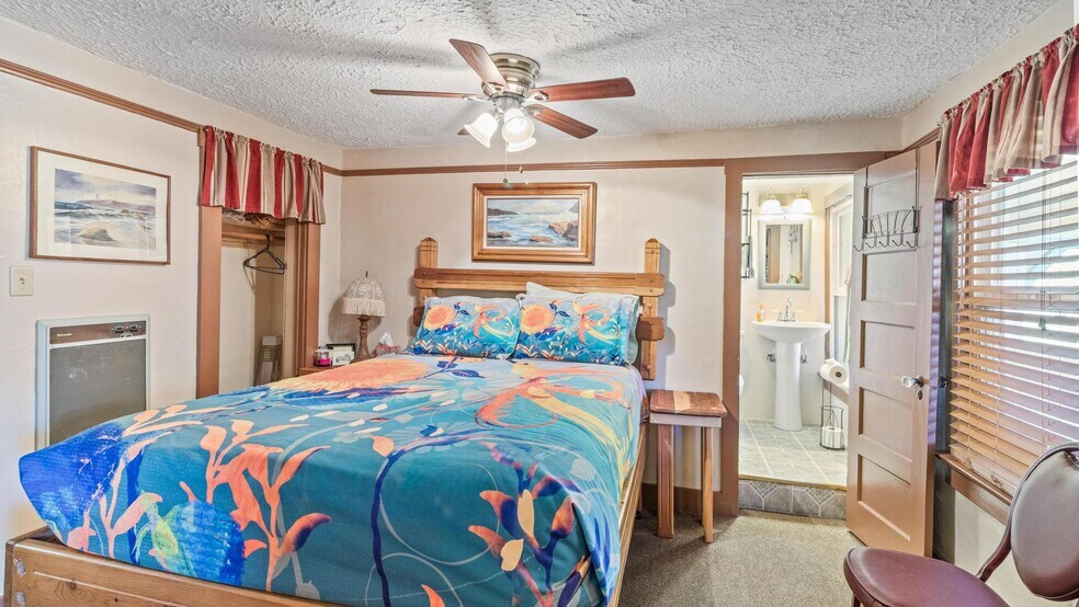 More Photos Of 295 N Main St, Glendale Hospitality For Sale