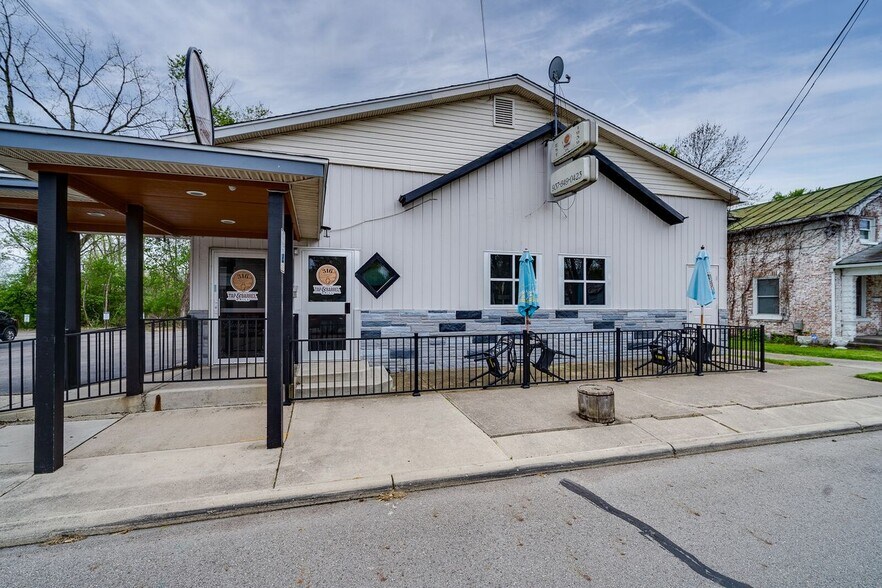 More Photos Of 108-111 W Main St, Medway Restaurant For Sale